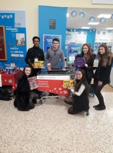 Pupils from Grove Academy provided support for all three days of the collection.